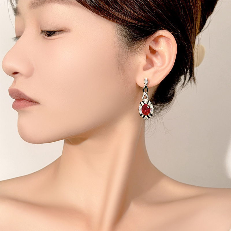 Women Jewelry Accessories For Black Dress - Art Deco ovaal geslepen smaragd-saffier-rode robijn